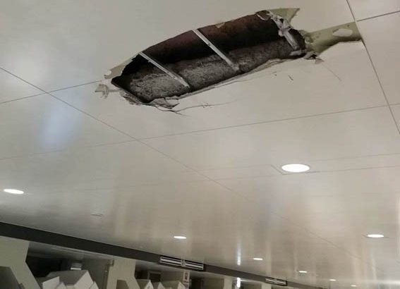 【豊洲市場】連絡通路の天井崩落、フォークリフトの「ツメ」を上げたまま走行で 月1回のハイペースで穴があく状況
